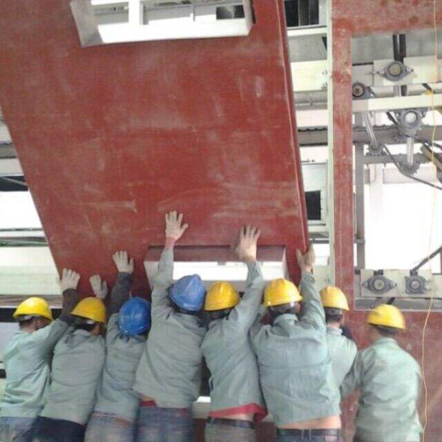 致敬荣德机器人每一位在高温中奋战中的一线工作人员