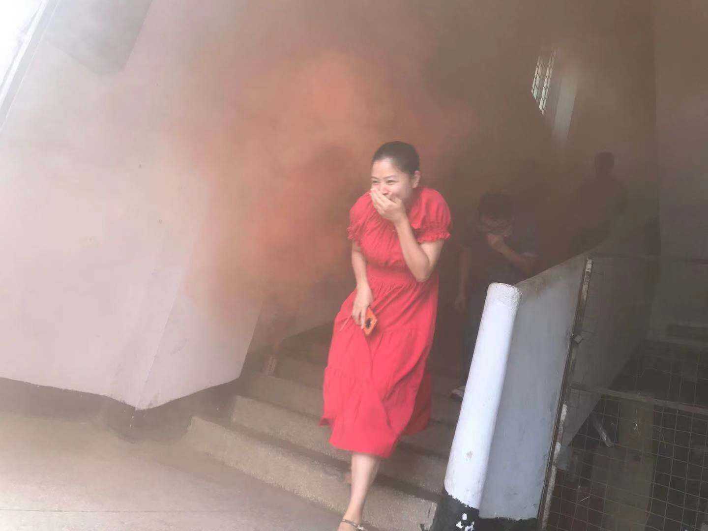 荣德机器人